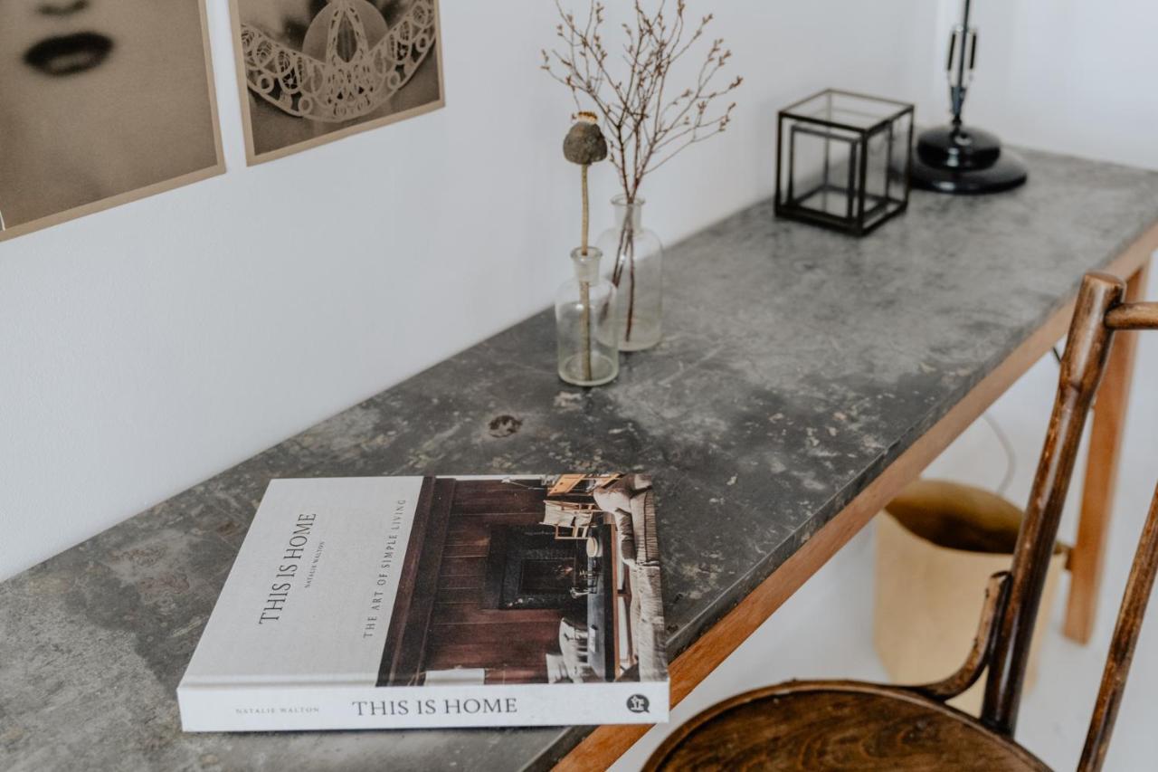 Apartment Concierge Unique Design